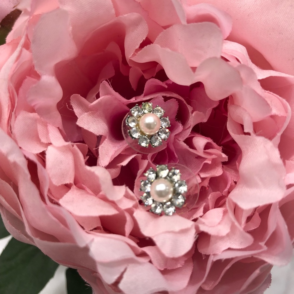 Costume pearl and crystal stud earrings
